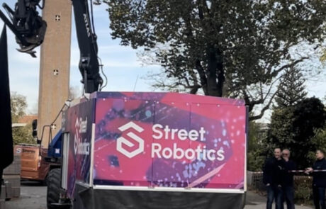 StreetRobotics Strobo Signing