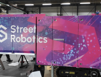 StreetRobotics Strobo Signing